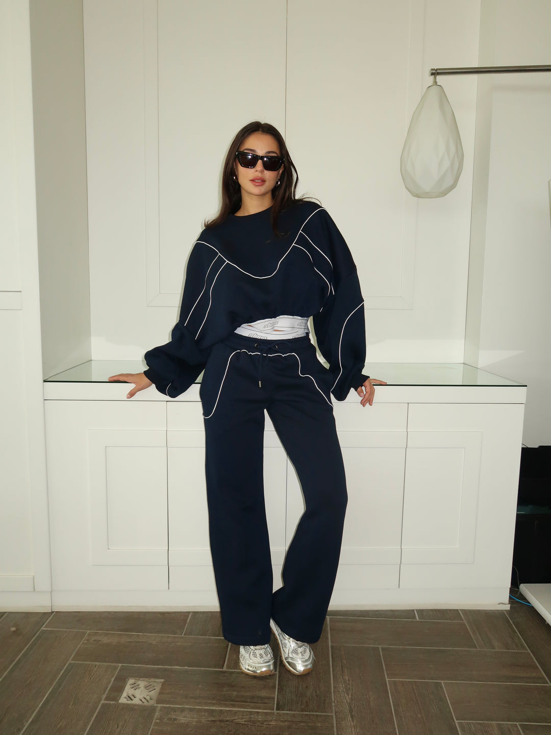 Navy contour sweatshirt